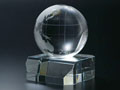 クリスタル地球儀オーナメント（ベース付き 直径80mm）のサムネイル
